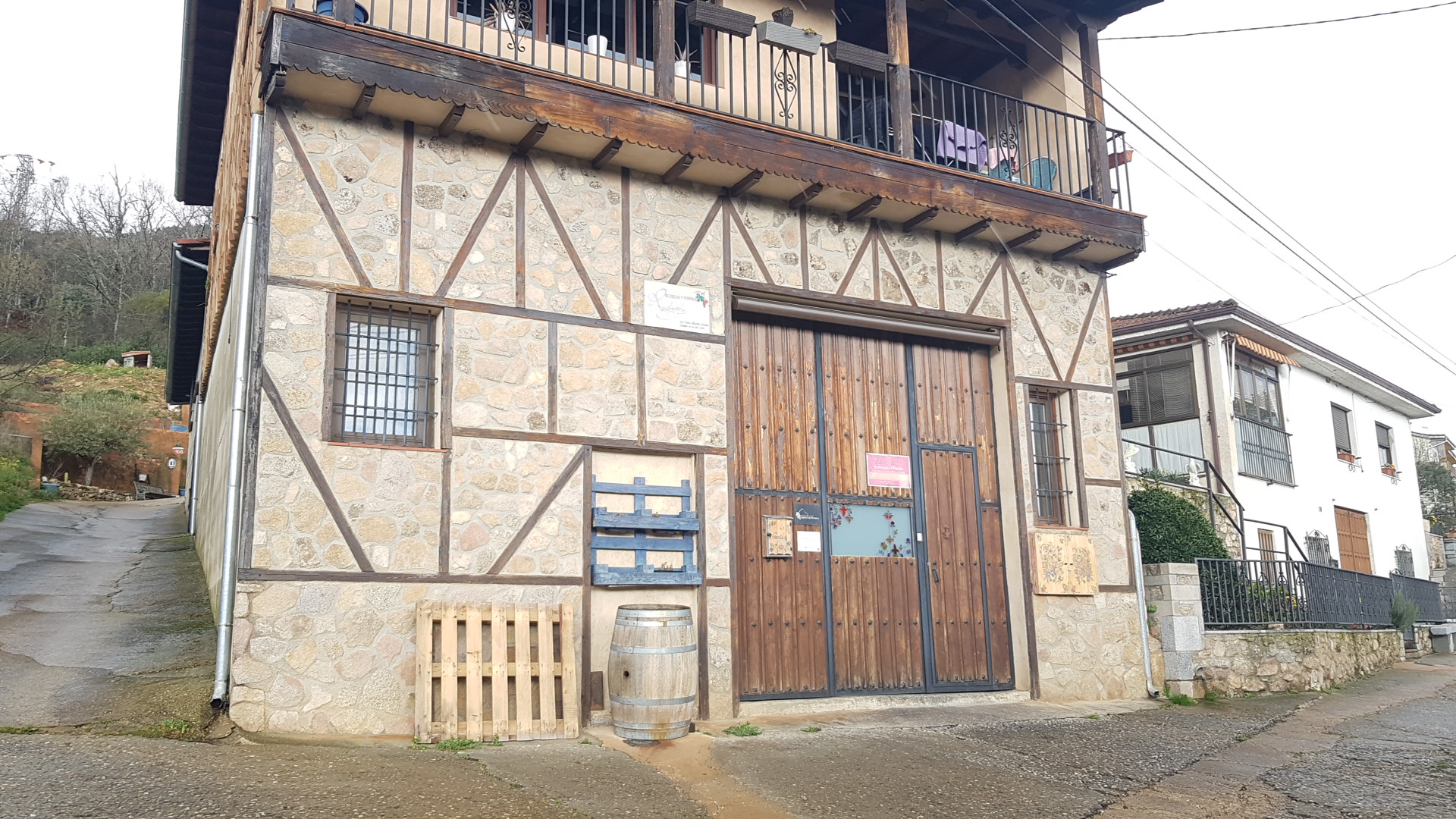Bodegas y Viñedos Rochal