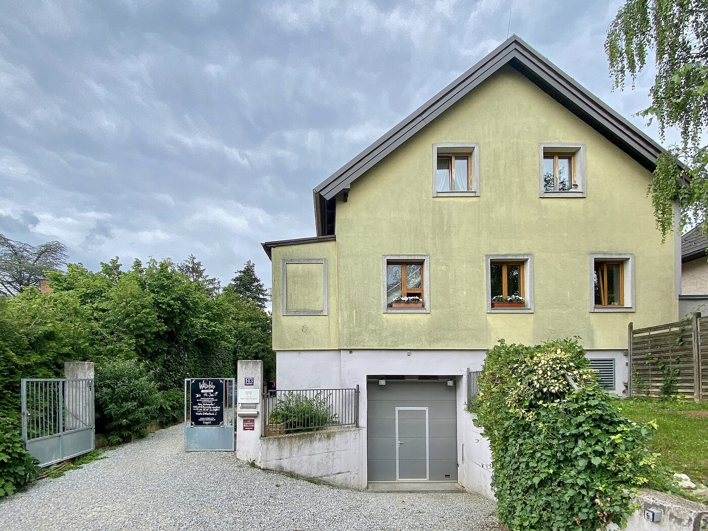 Weinbau und Heuriger Wiltschko
