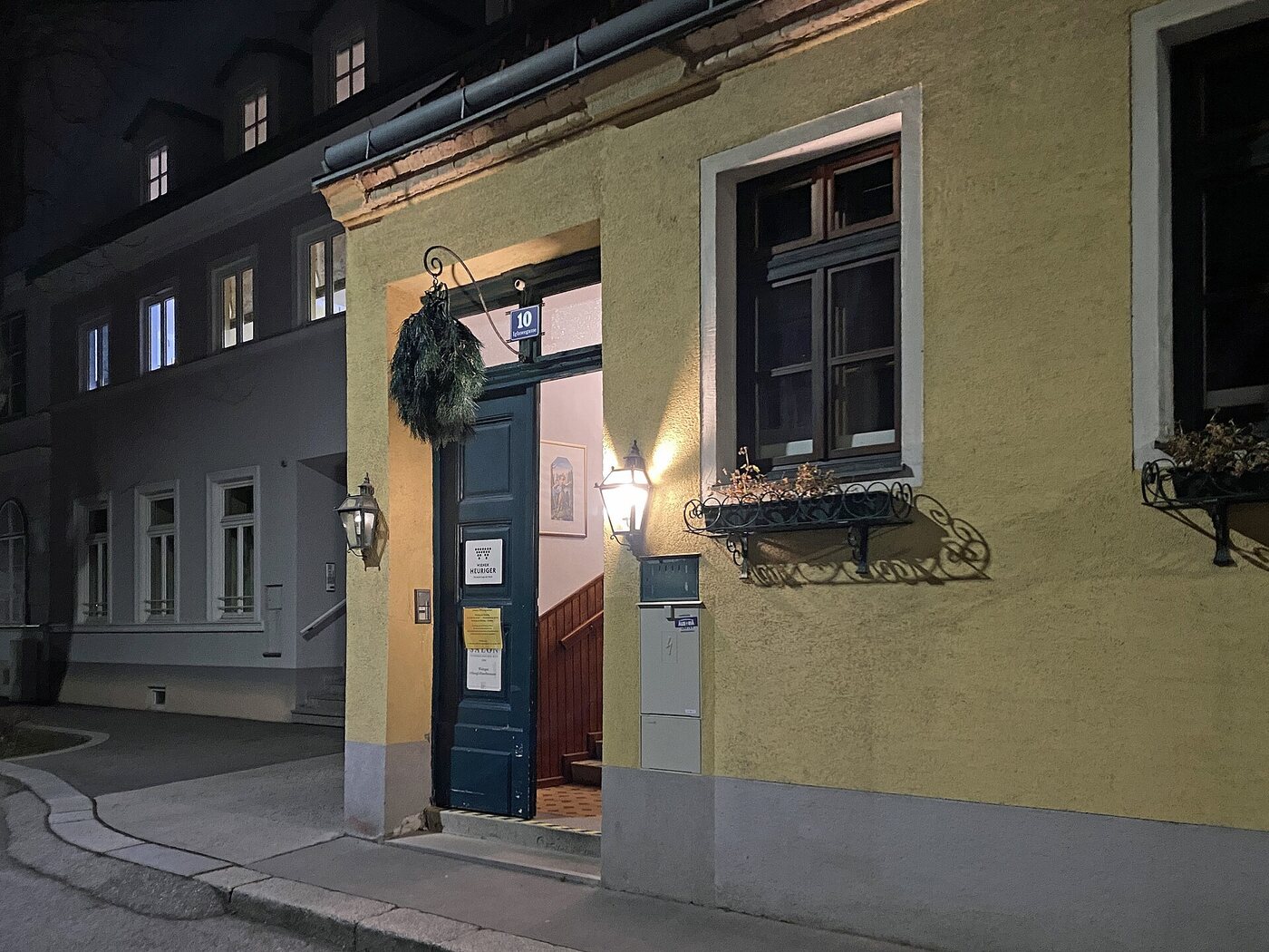 Weingut und Buschenschank Hengl-Haselbrunner