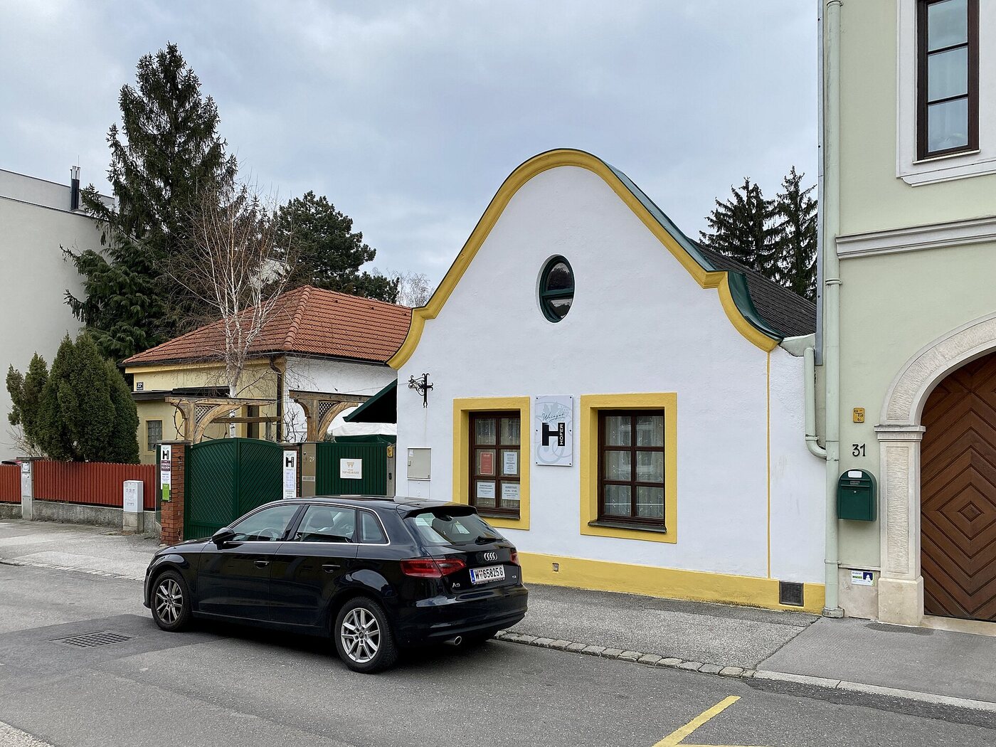 Weingut und Heuriger Wolfgang Hofer
