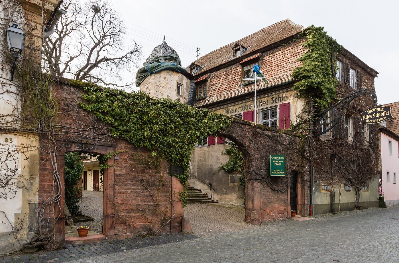 Weingut Werlé Erben